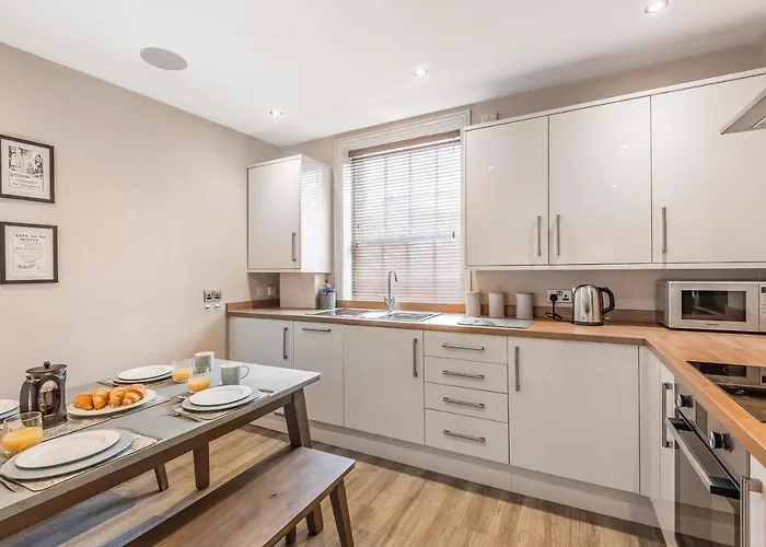 Great Gate House View - Within York Walls Apartment *