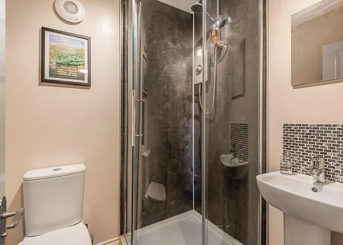 Great Gate House View, Micklegate Near Station *