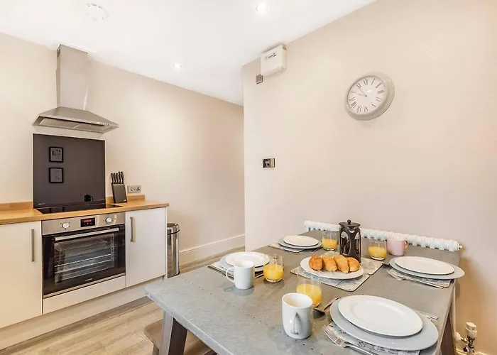 Great Gate House View - Within York Walls